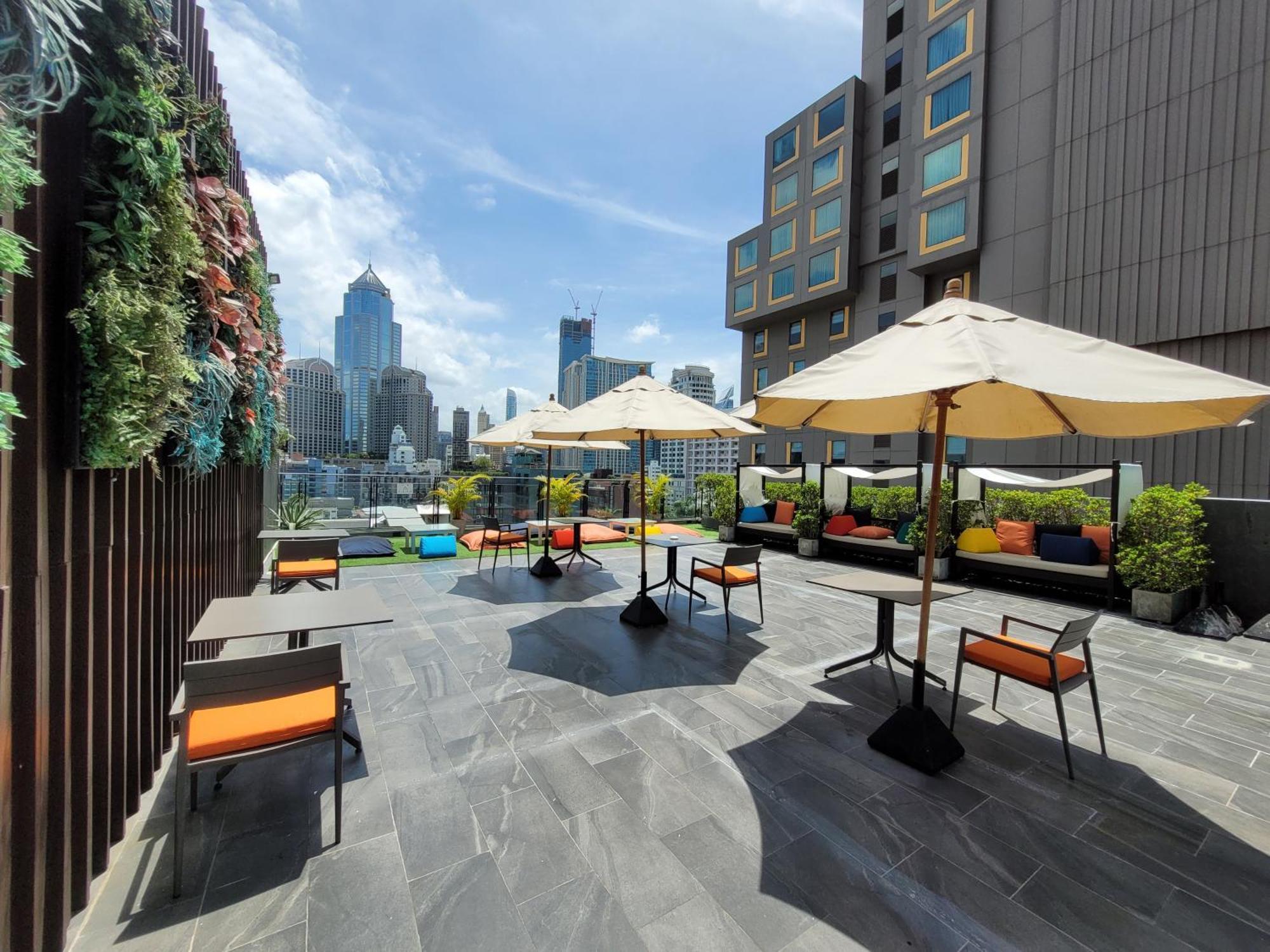 Citrus Suites Sukhumvit 6 By Compass Hospitality Bangkok Exterior foto