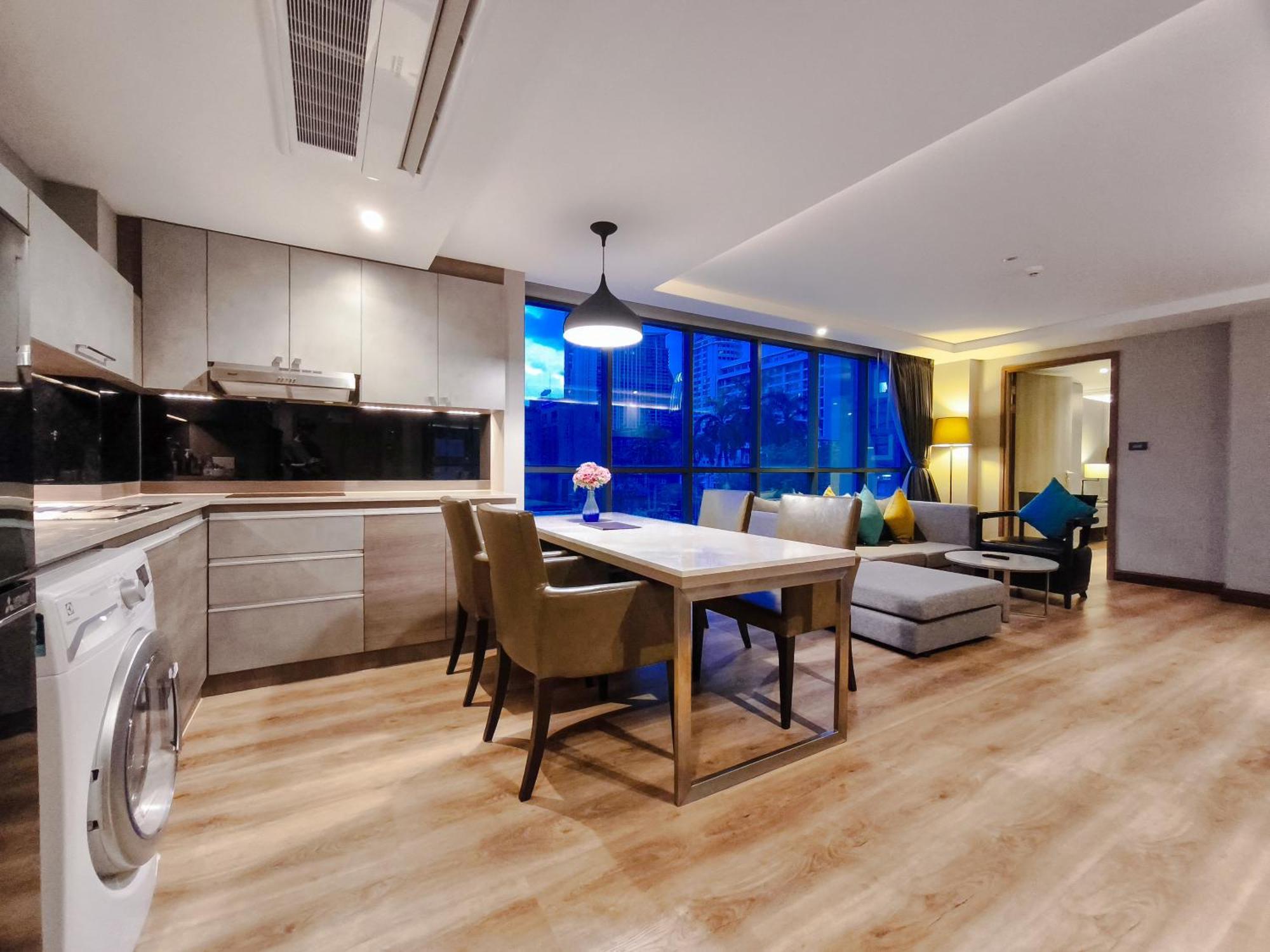 Citrus Suites Sukhumvit 6 By Compass Hospitality Bangkok Exterior foto