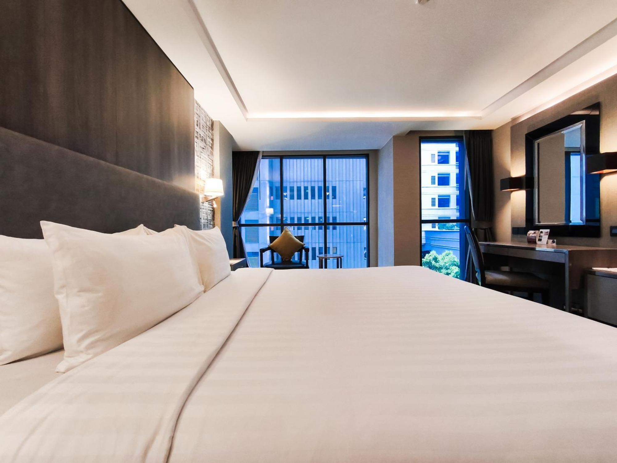 Citrus Suites Sukhumvit 6 By Compass Hospitality Bangkok Exterior foto