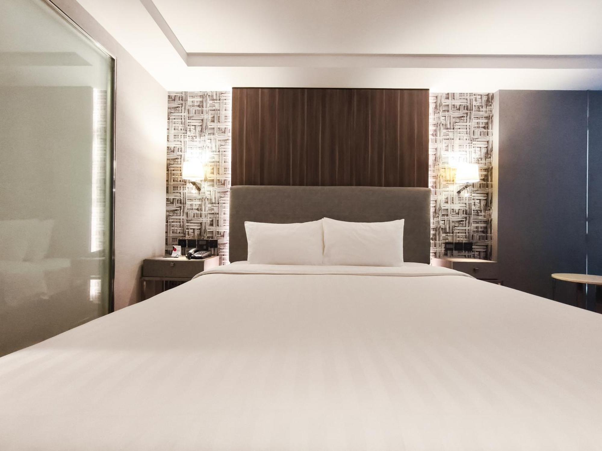 Citrus Suites Sukhumvit 6 By Compass Hospitality Bangkok Exterior foto